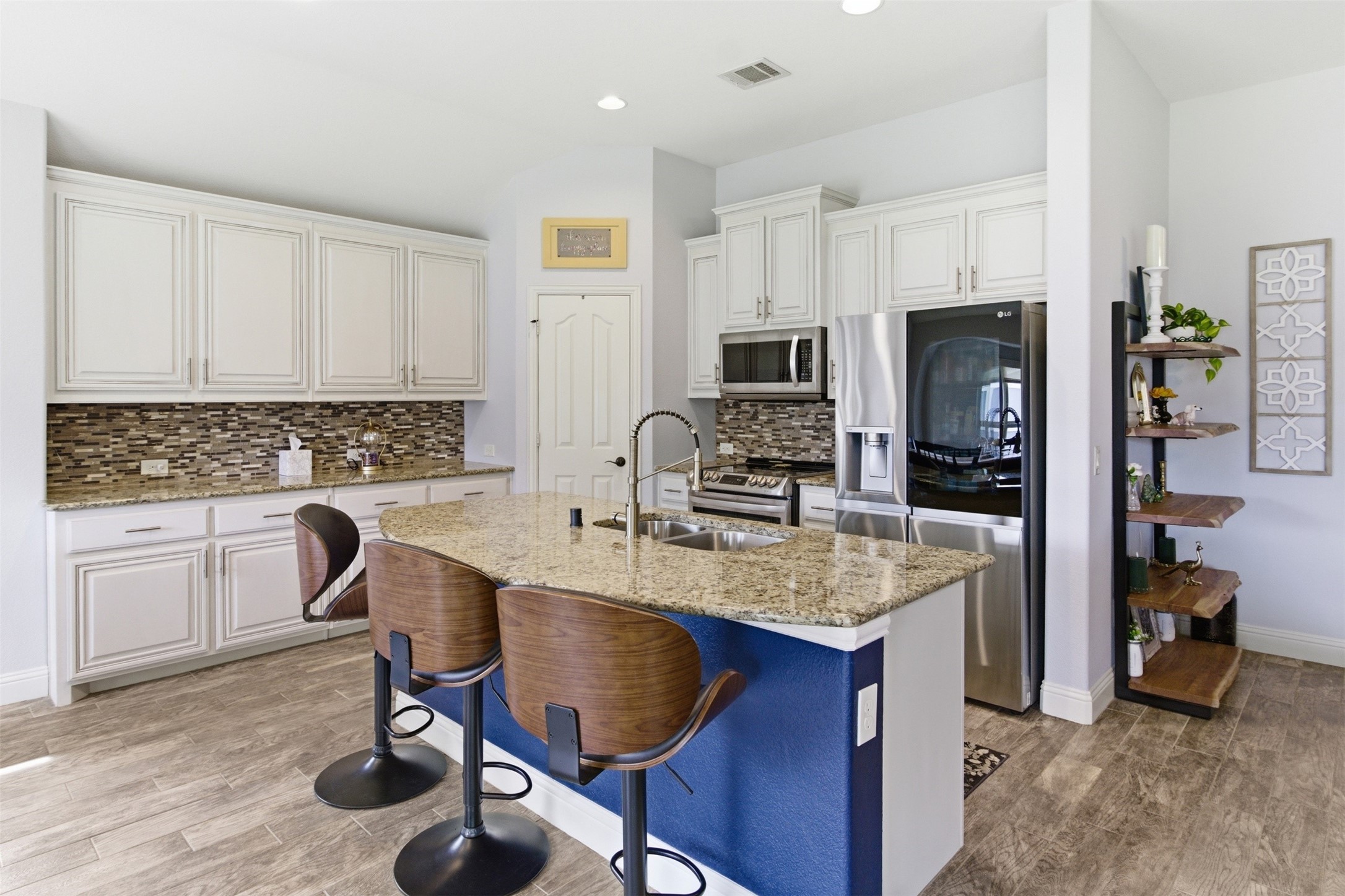 8100 Canyon Drive Aubrey TX 76227