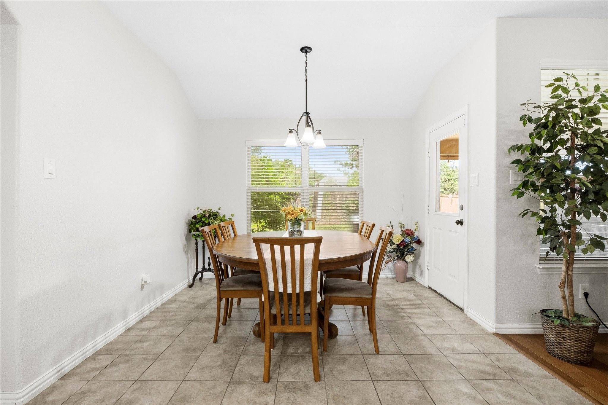 112 Pleasant Hill Lane Fate TX 75189