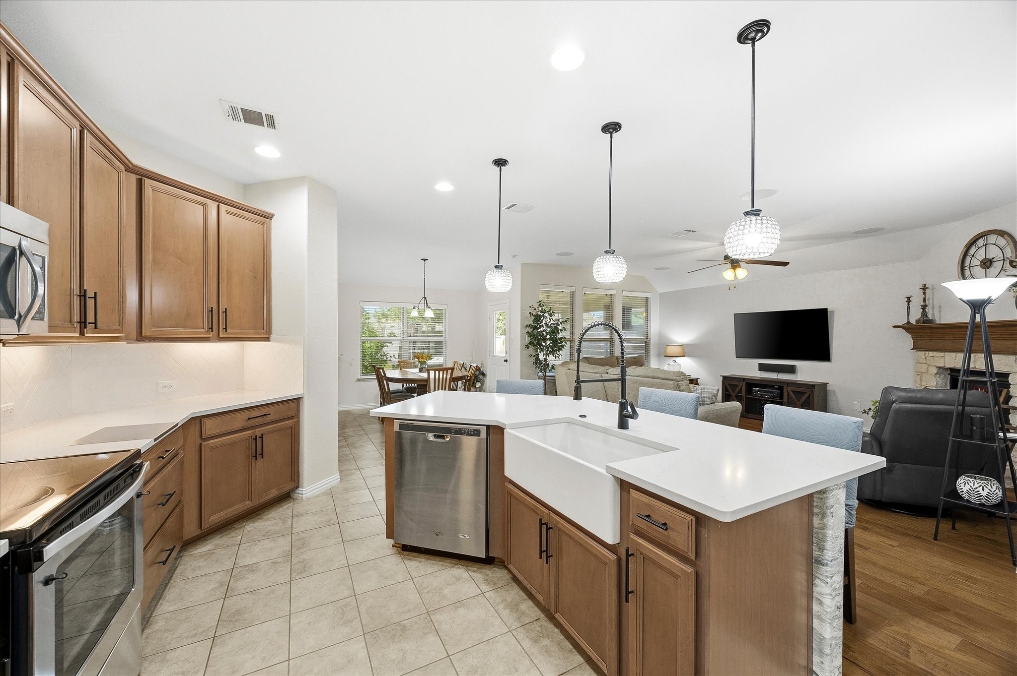 112 Pleasant Hill Lane Fate TX 75189