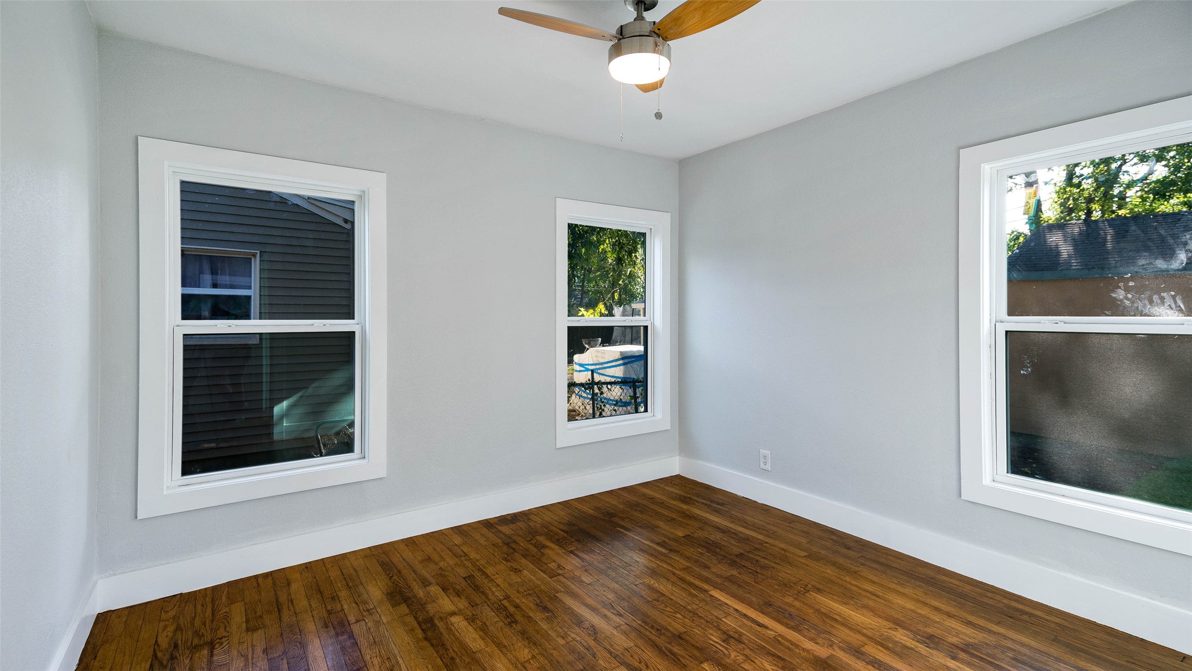 10523 Newcombe Drive Dallas TX 75228