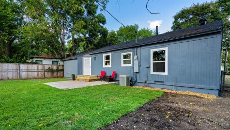 10523 Newcombe Drive Dallas TX 75228