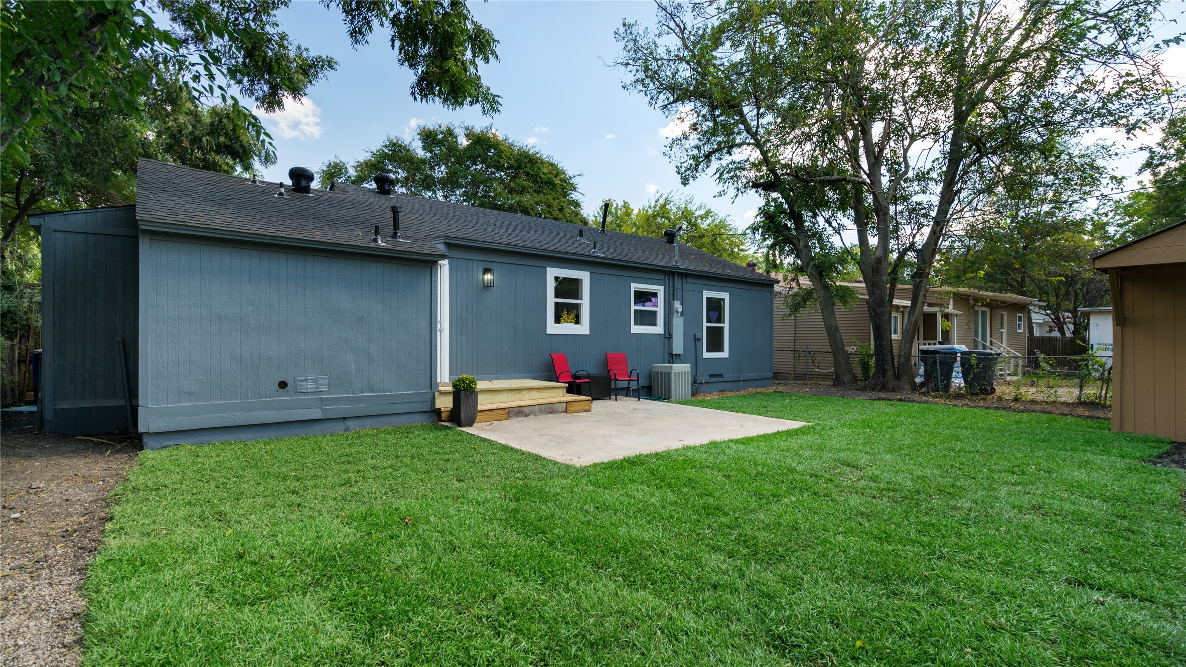 10523 Newcombe Drive Dallas TX 75228