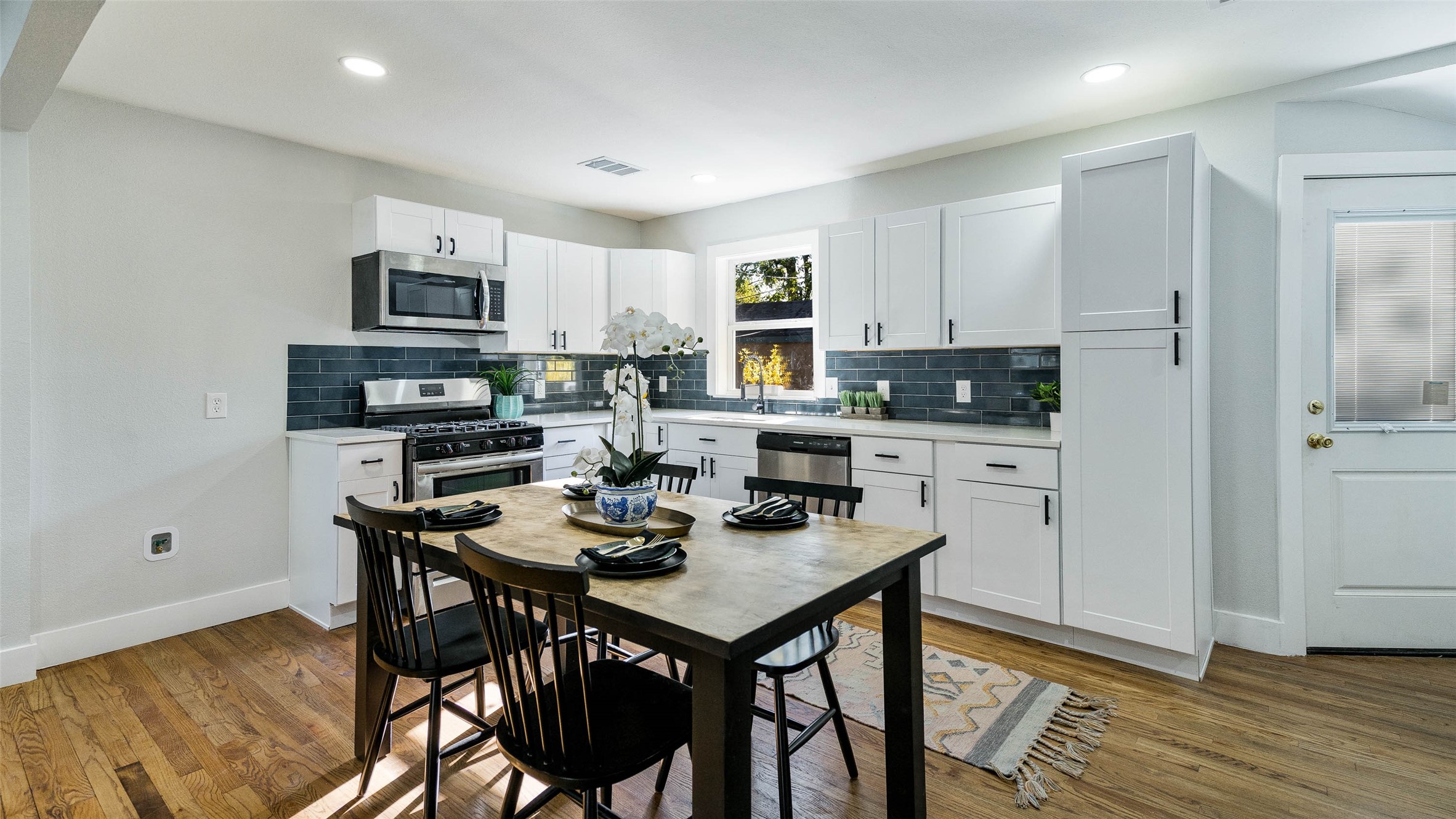 10523 Newcombe Drive Dallas TX 75228