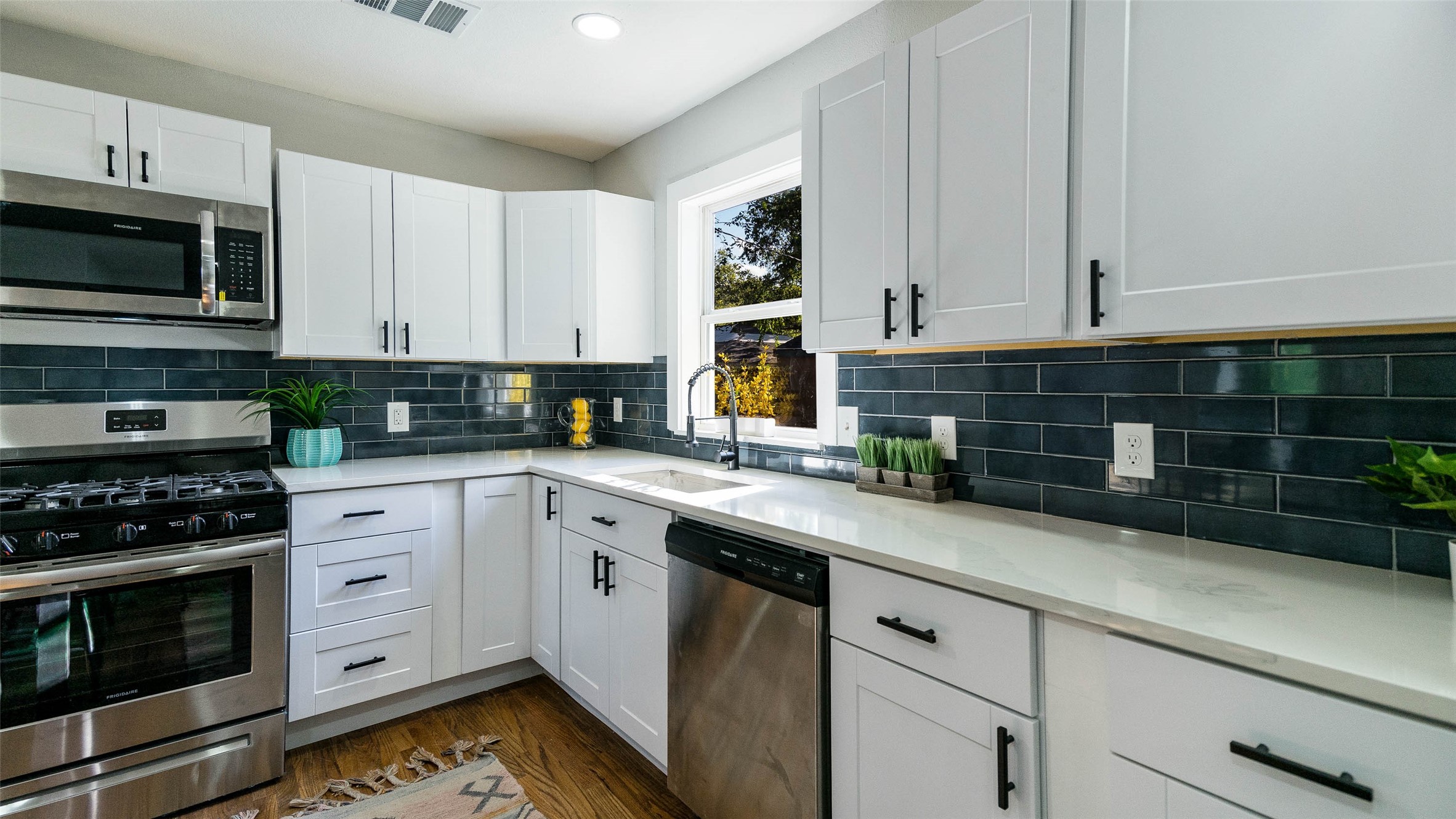10523 Newcombe Drive Dallas TX 75228