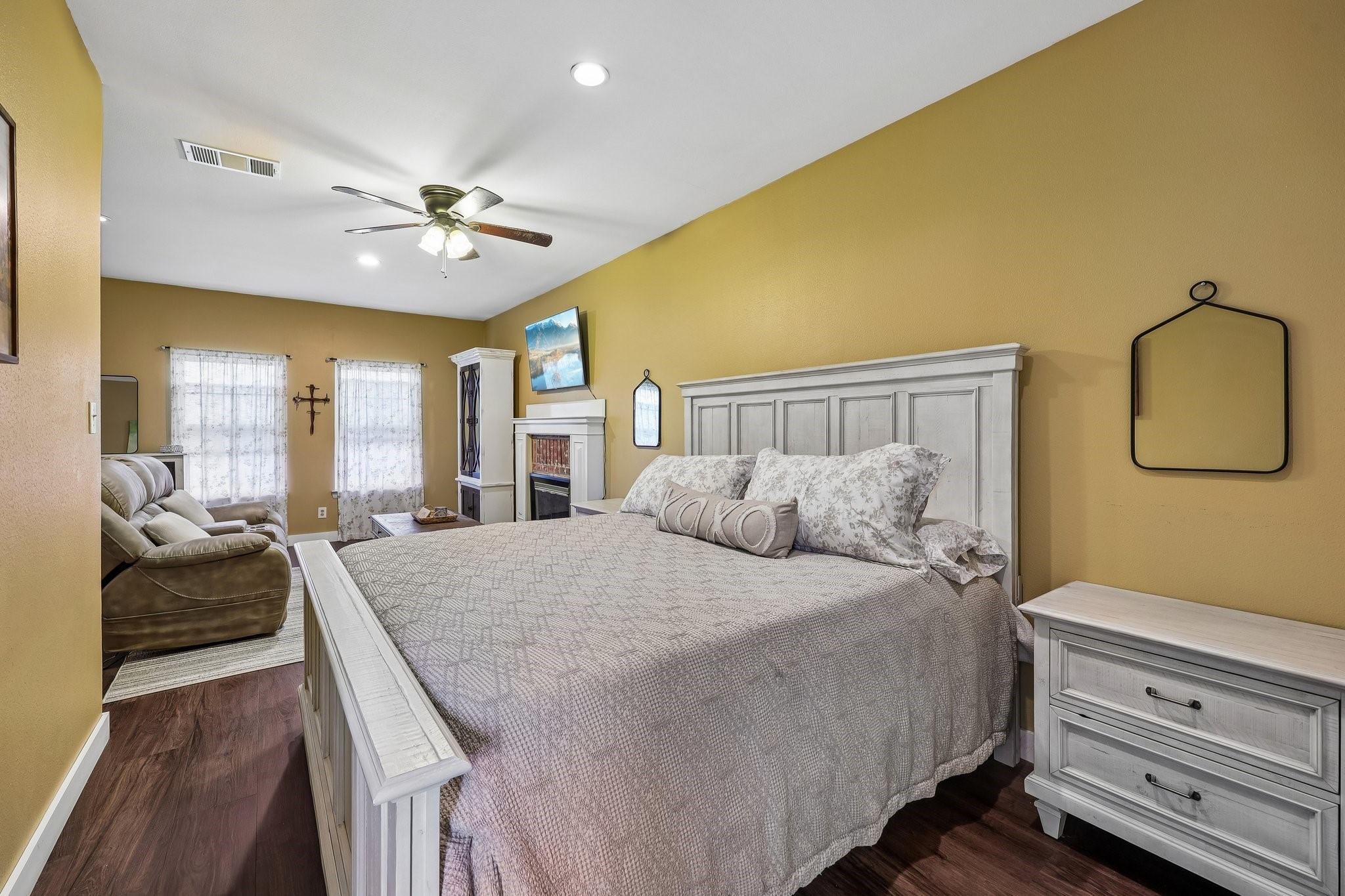 331 Radecke Road Krum TX 76249