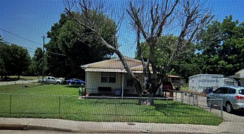 1435 S Woody Road Dallas TX 75253
