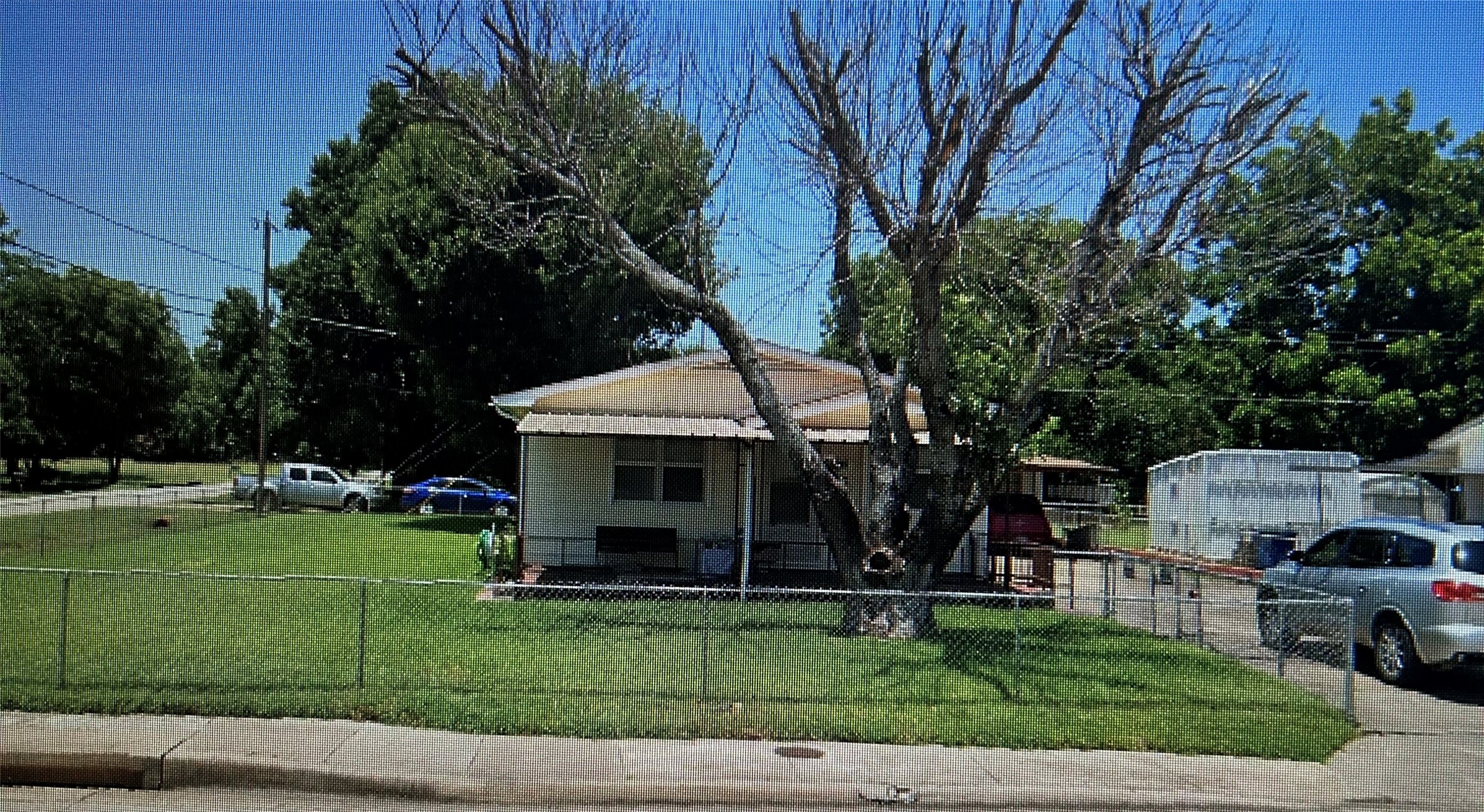 1435 S Woody Road Dallas TX 75253