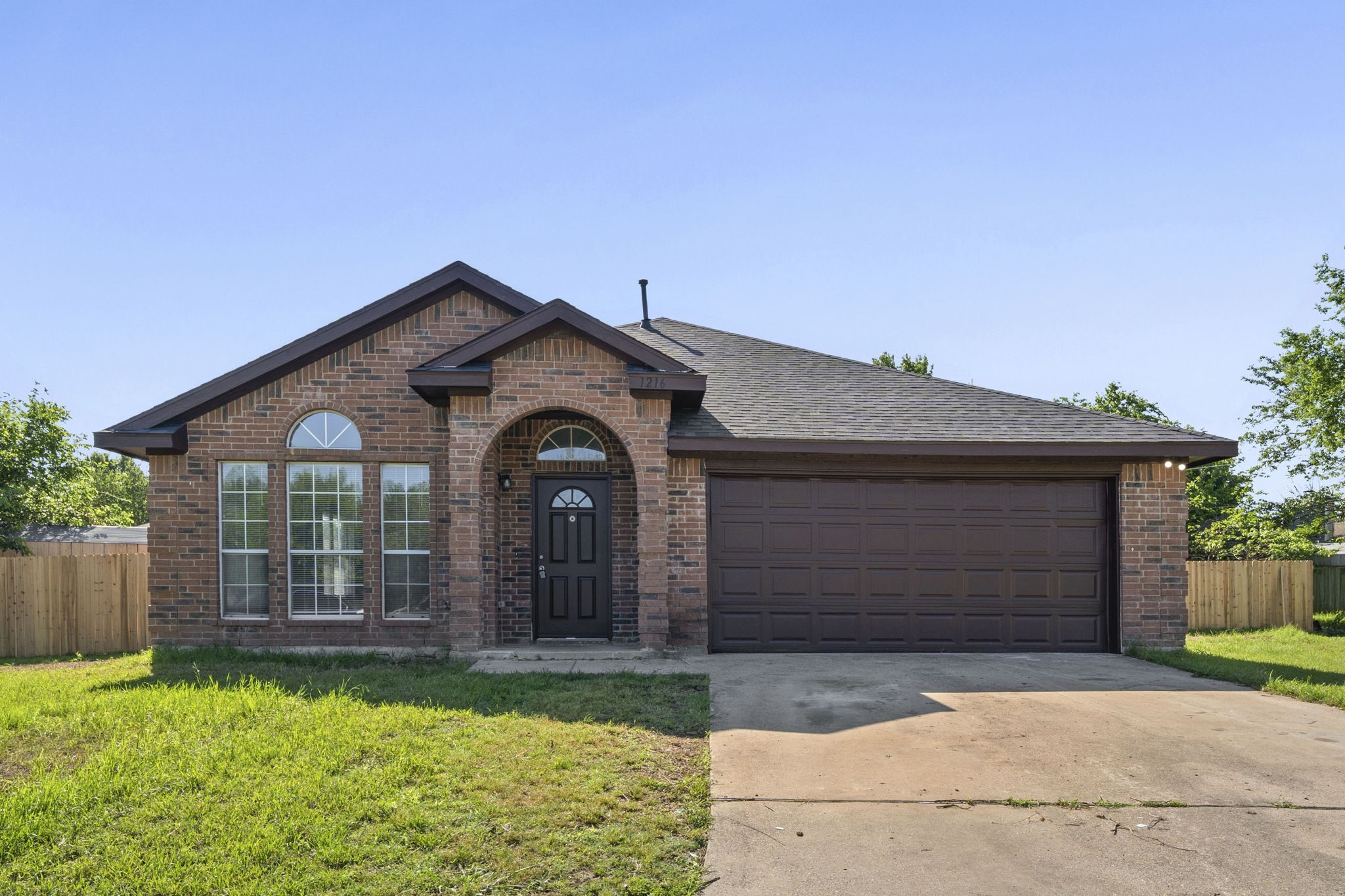 1216 Urban Drive Desoto TX 75115