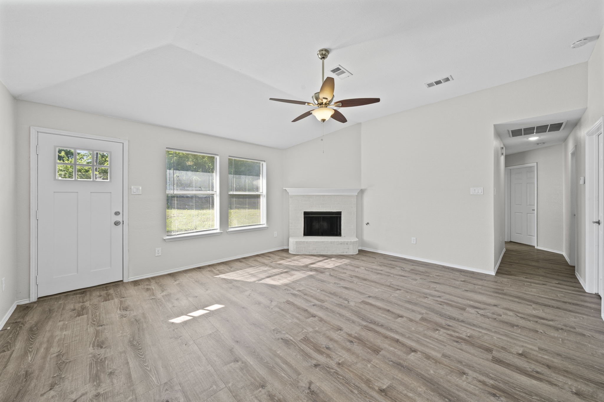 1216 Urban Drive Desoto TX 75115