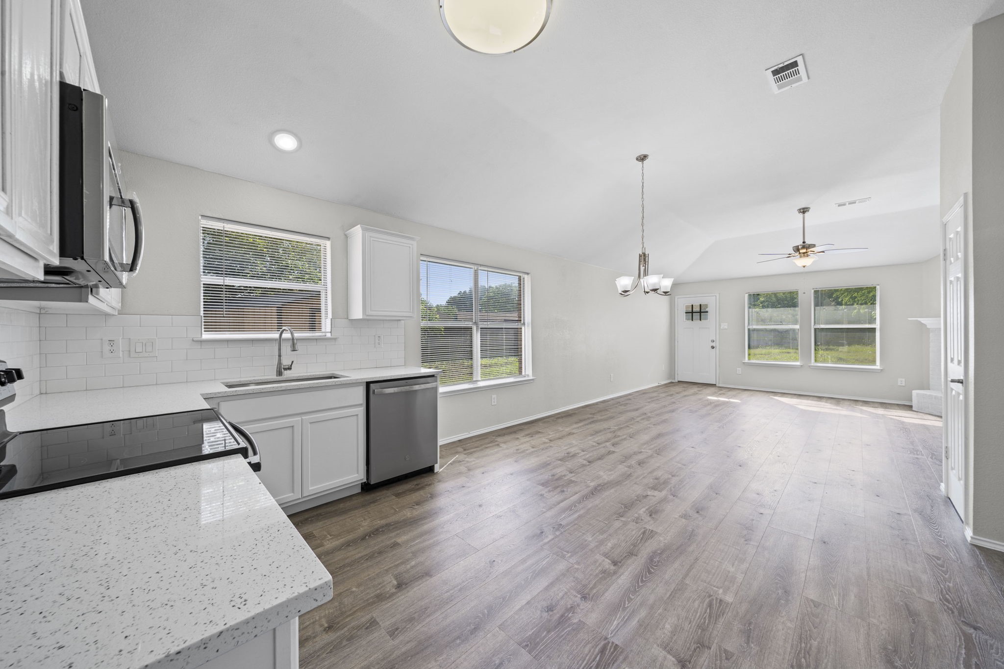 1216 Urban Drive Desoto TX 75115