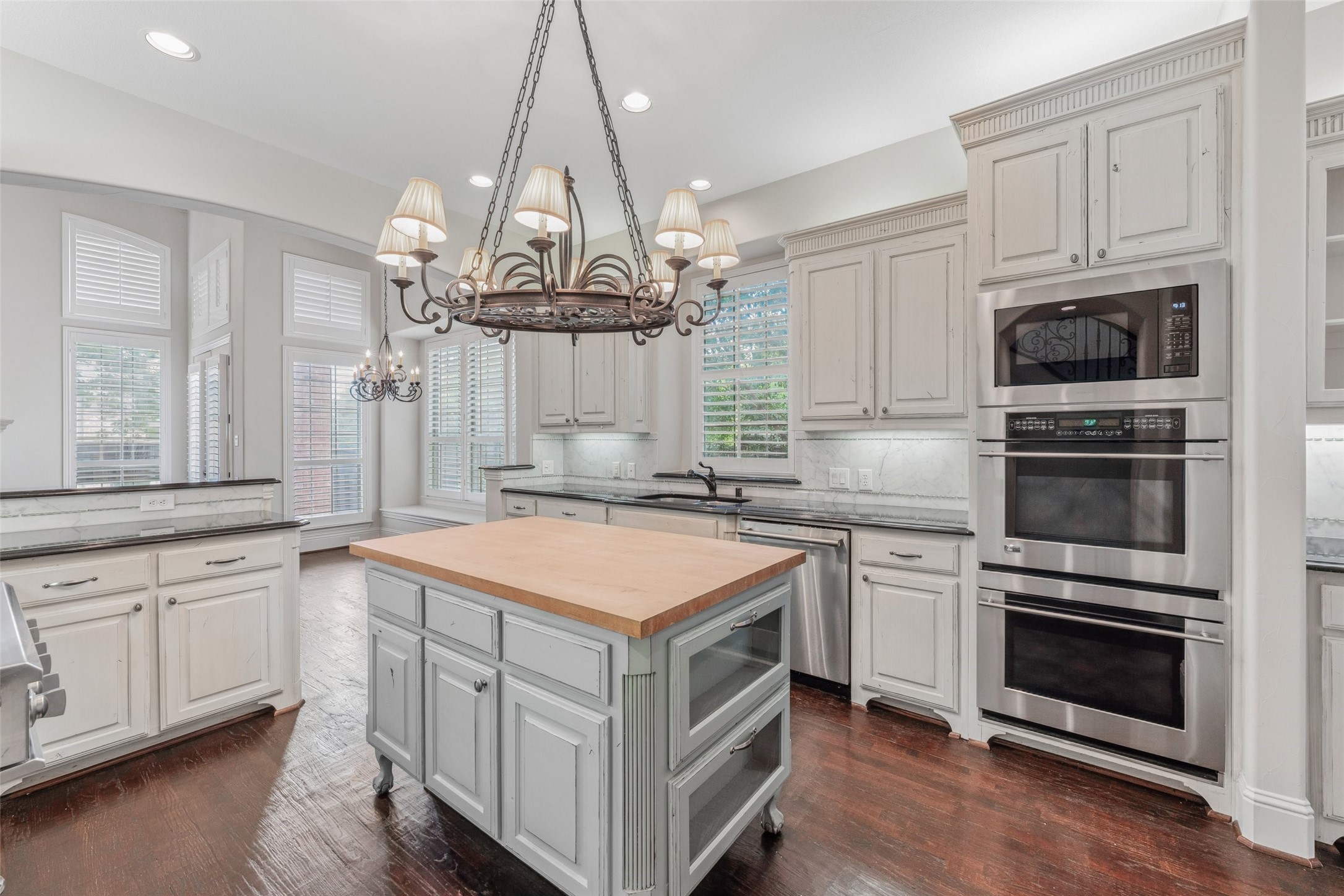 9131 Cochran Bluff Lane Dallas TX 75220