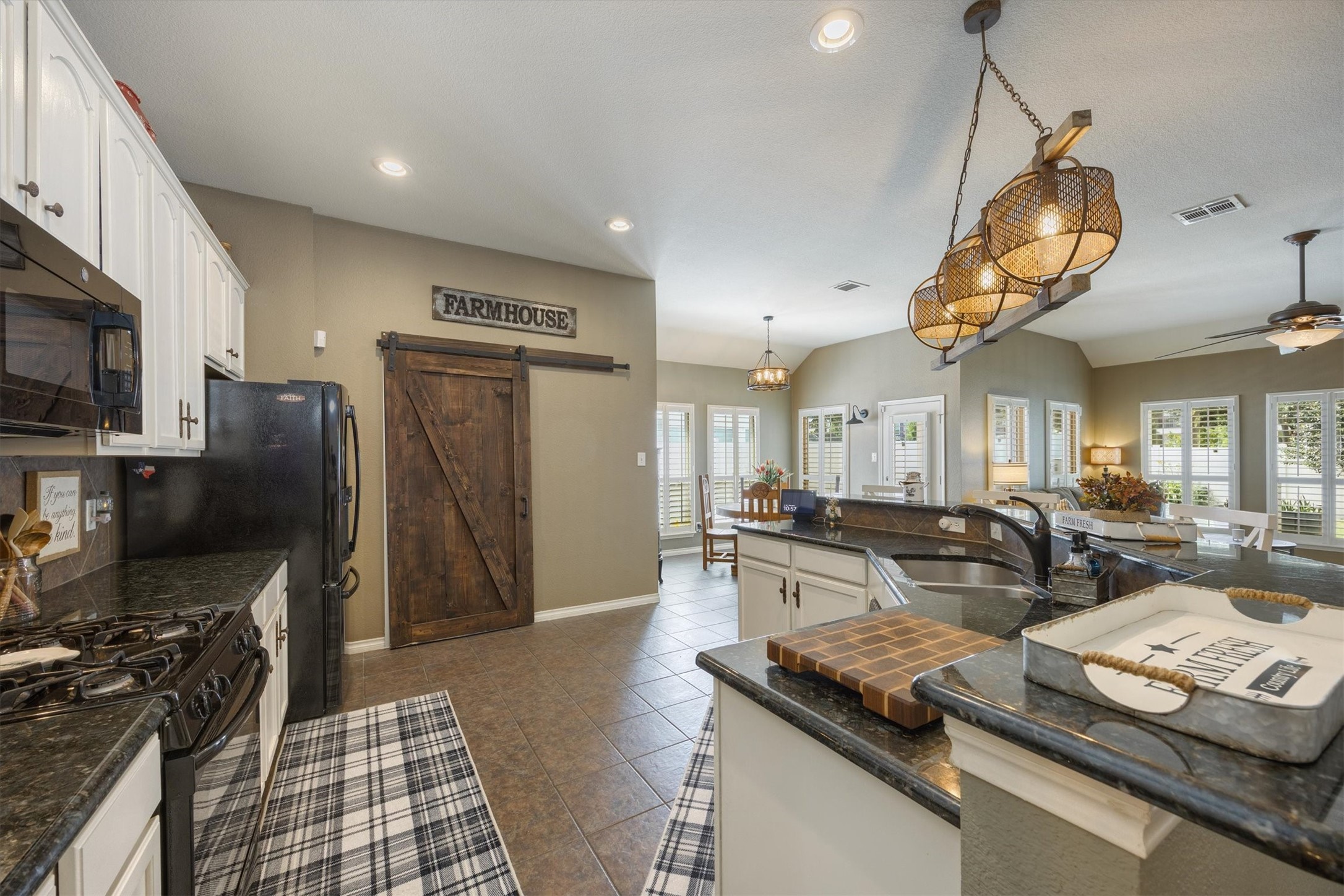 1812 Azalea Drive Savannah TX 76227