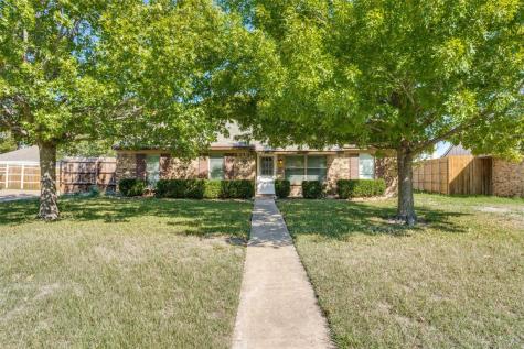 2166 Pueblo Drive Garland TX 75040