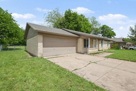821 E Bovell Street Crowley TX 76036