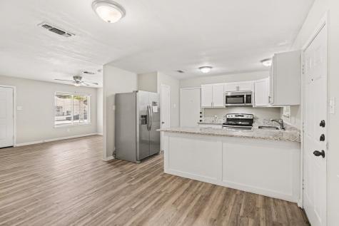 821 E Bovell Street Crowley TX 76036