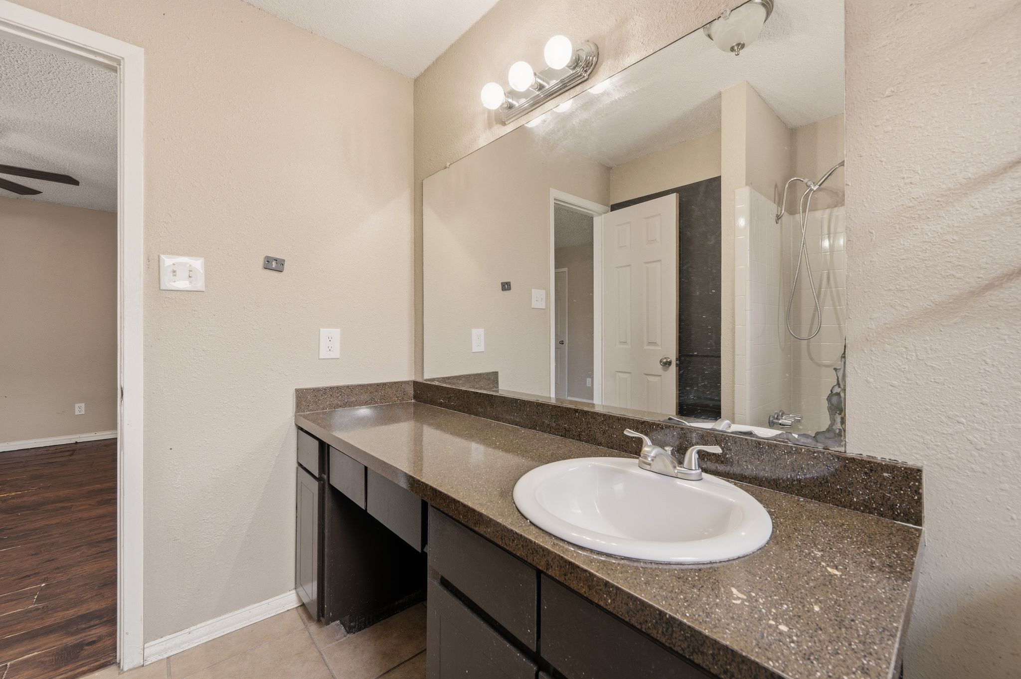 6512 Old Mill Circle Watauga TX 76148