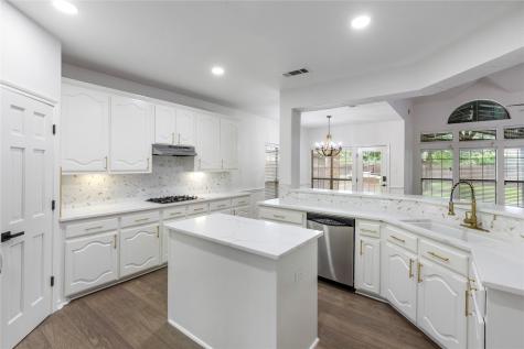 907 Greenfield Court Kennedale TX 76060
