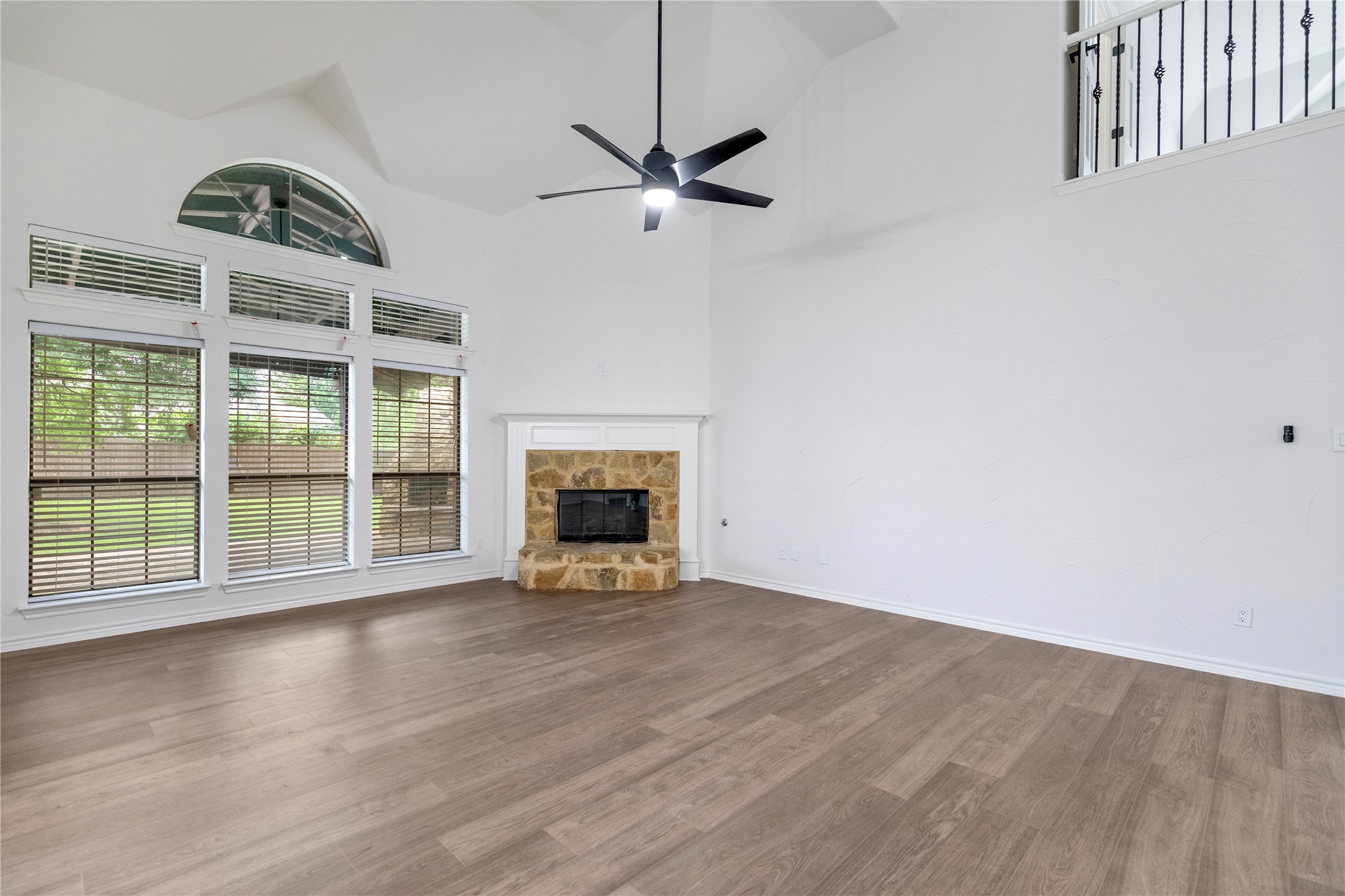 907 Greenfield Court Kennedale TX 76060