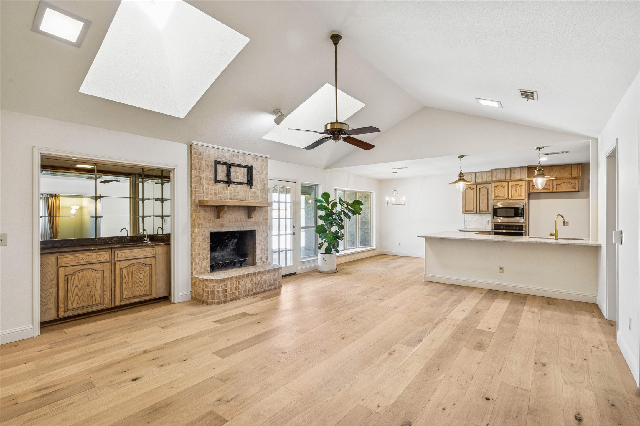 4212 Lake Vista Drive Benbrook TX 76132
