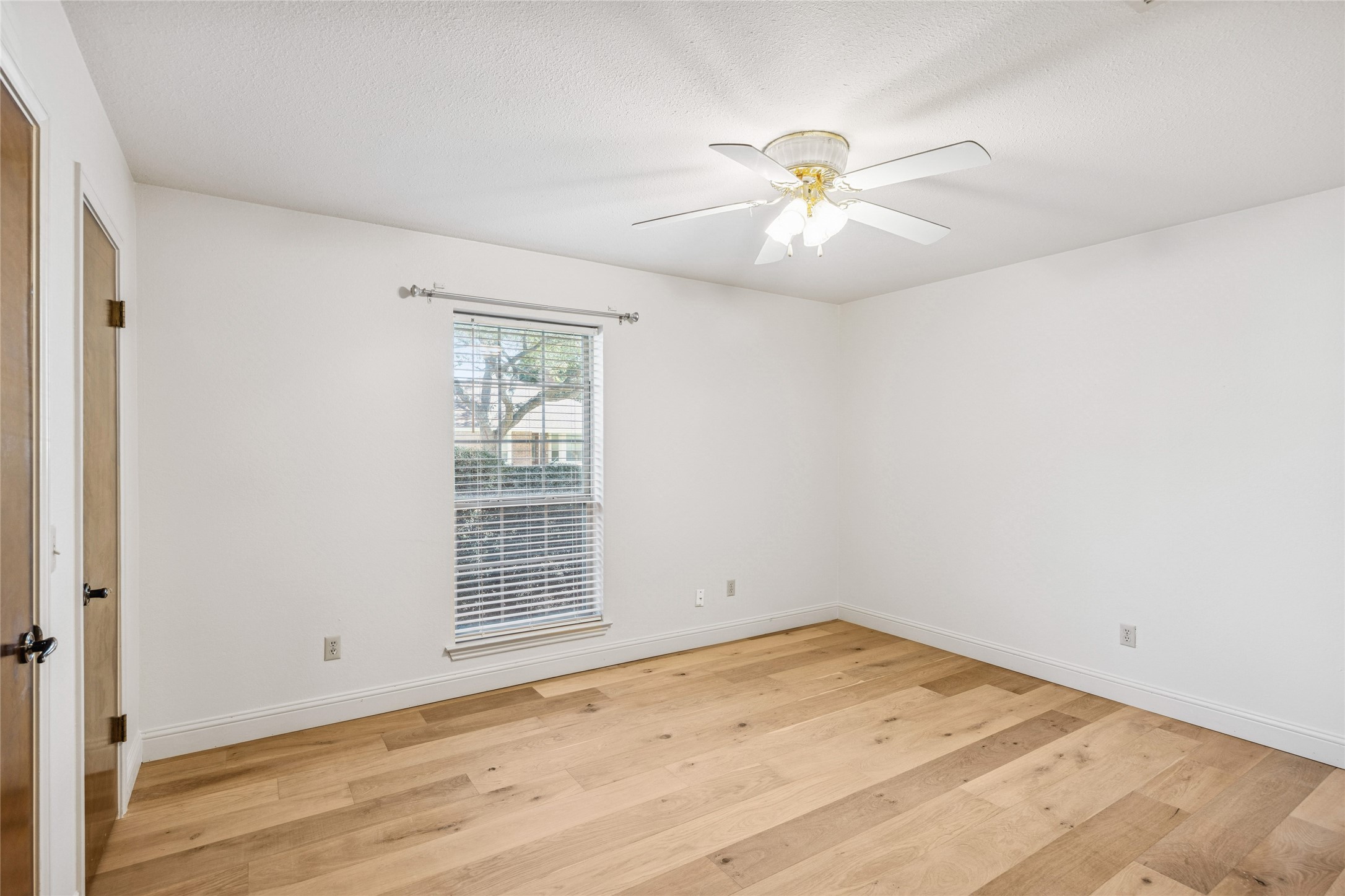 4212 Lake Vista Drive Benbrook TX 76132