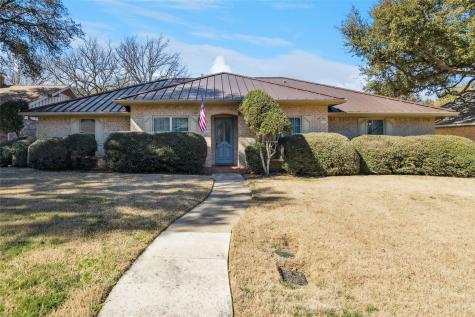 4212 Lake Vista Drive Benbrook TX 76132