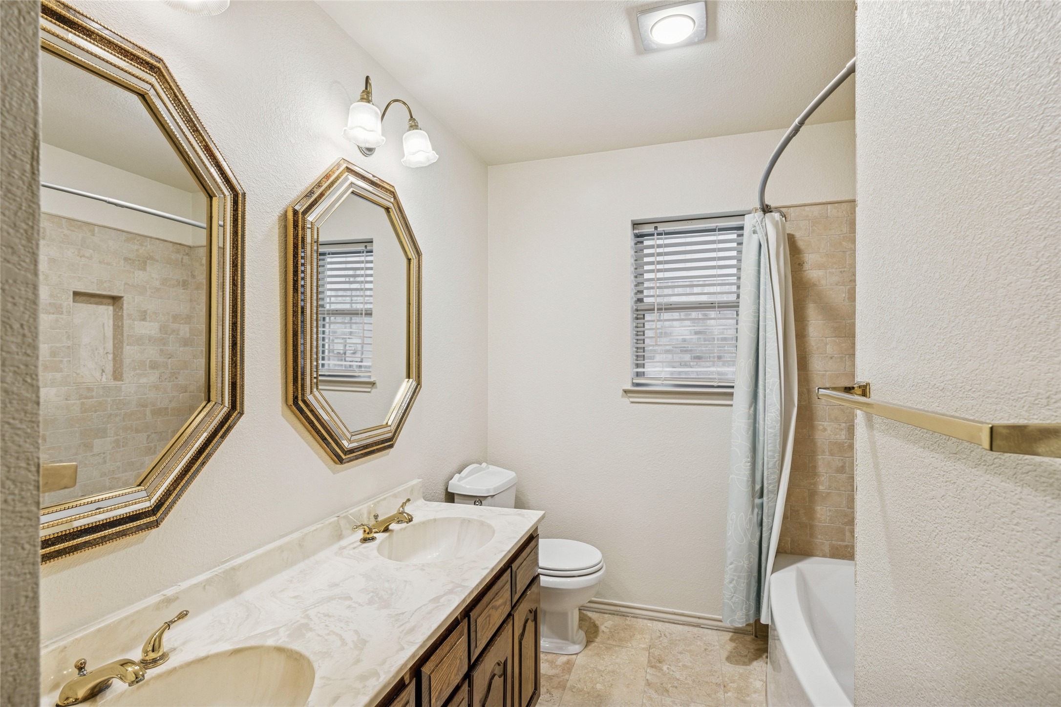 4212 Lake Vista Drive Benbrook TX 76132
