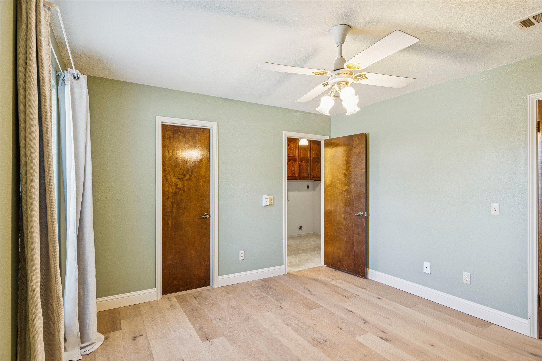 4212 Lake Vista Drive Benbrook TX 76132
