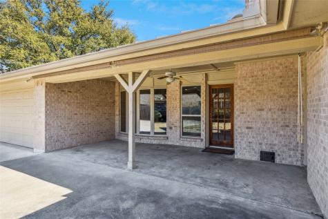 4212 Lake Vista Drive Benbrook TX 76132