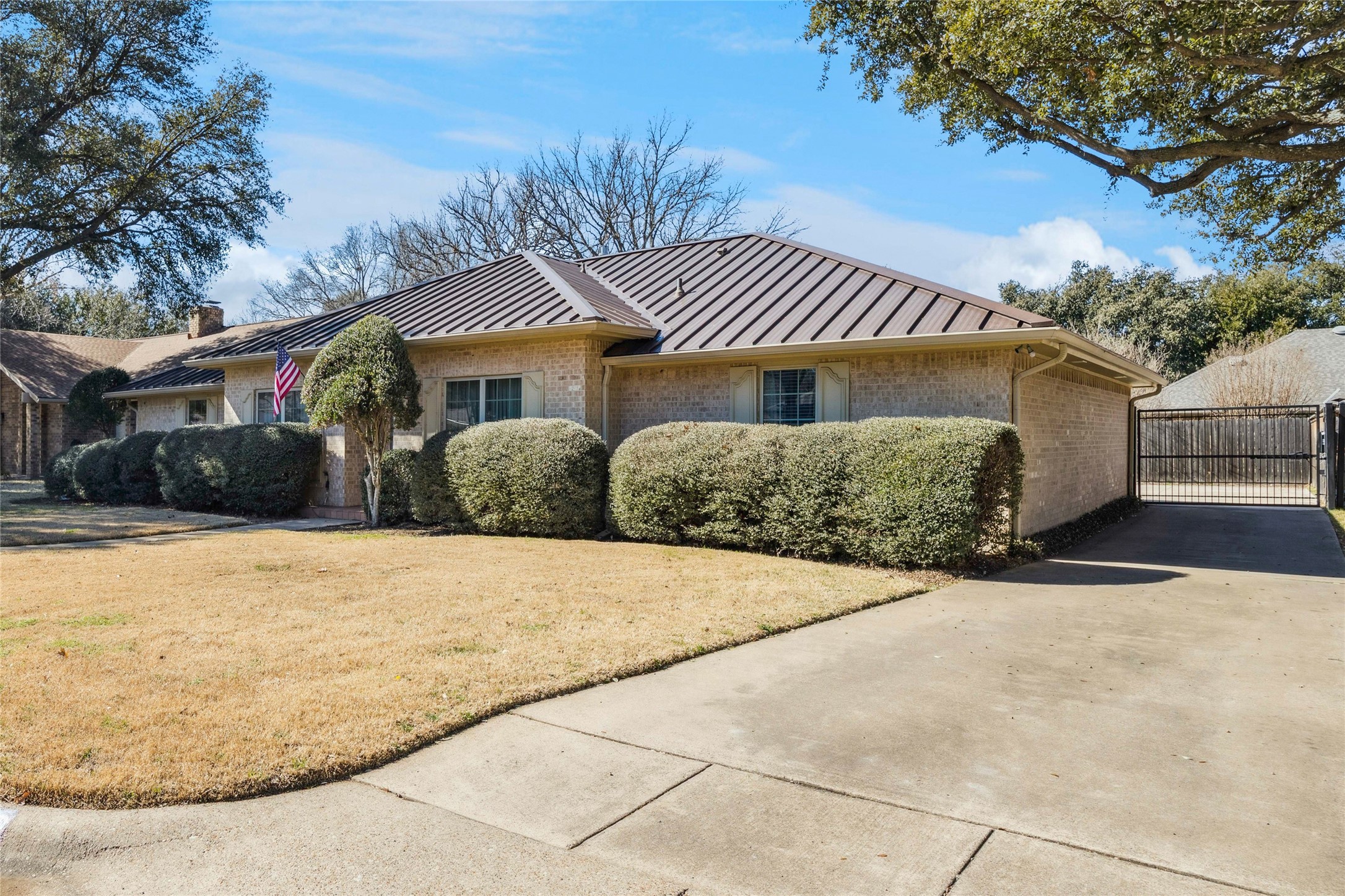 4212 Lake Vista Drive Benbrook TX 76132