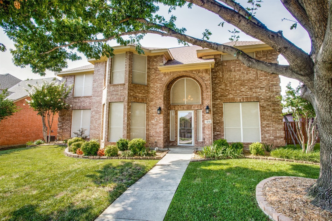 1315 Black Oak Drive Carrollton TX 75007