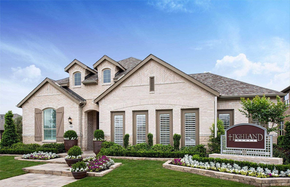 1832 Settlement Way Aubrey TX 76227