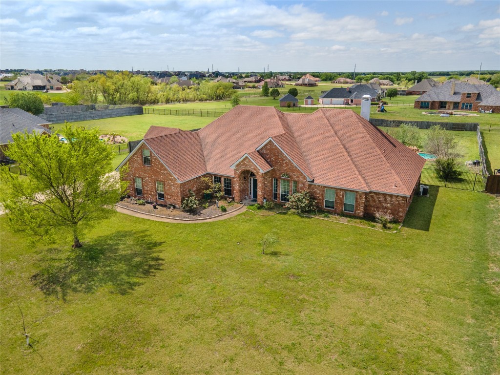 1260 W Secretariat Drive Terrell TX 75160