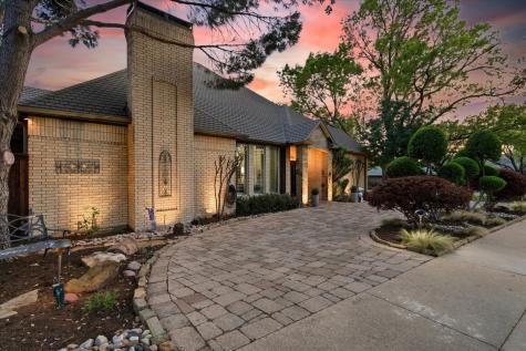 2448 Clearspring Drive N Irving TX 75063