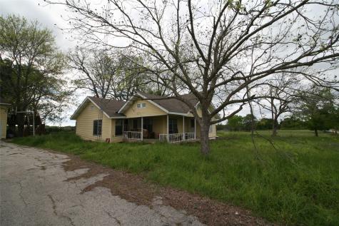 751 Vz County Road 1415 Van TX 75790