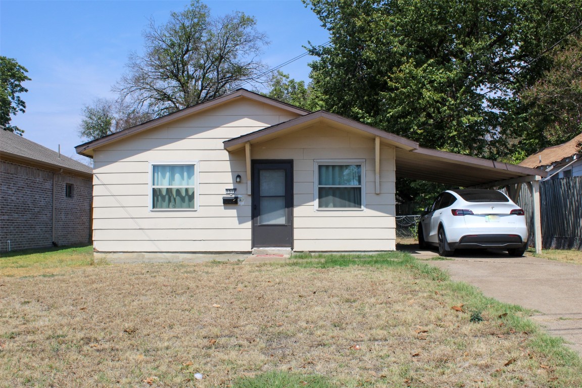 1519 Exeter Avenue Dallas TX 75216