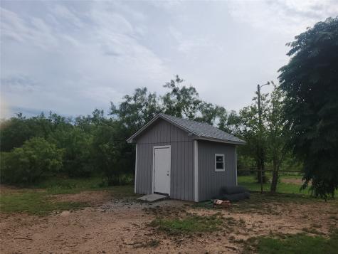 1009 W Mesquite Street Coleman TX 76834