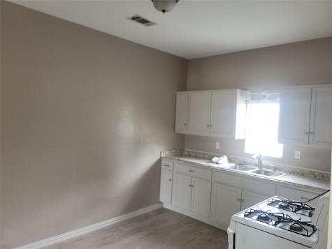 1009 W Mesquite Street Coleman TX 76834