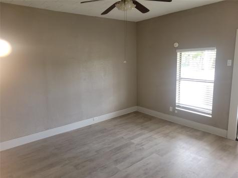 1009 W Mesquite Street Coleman TX 76834