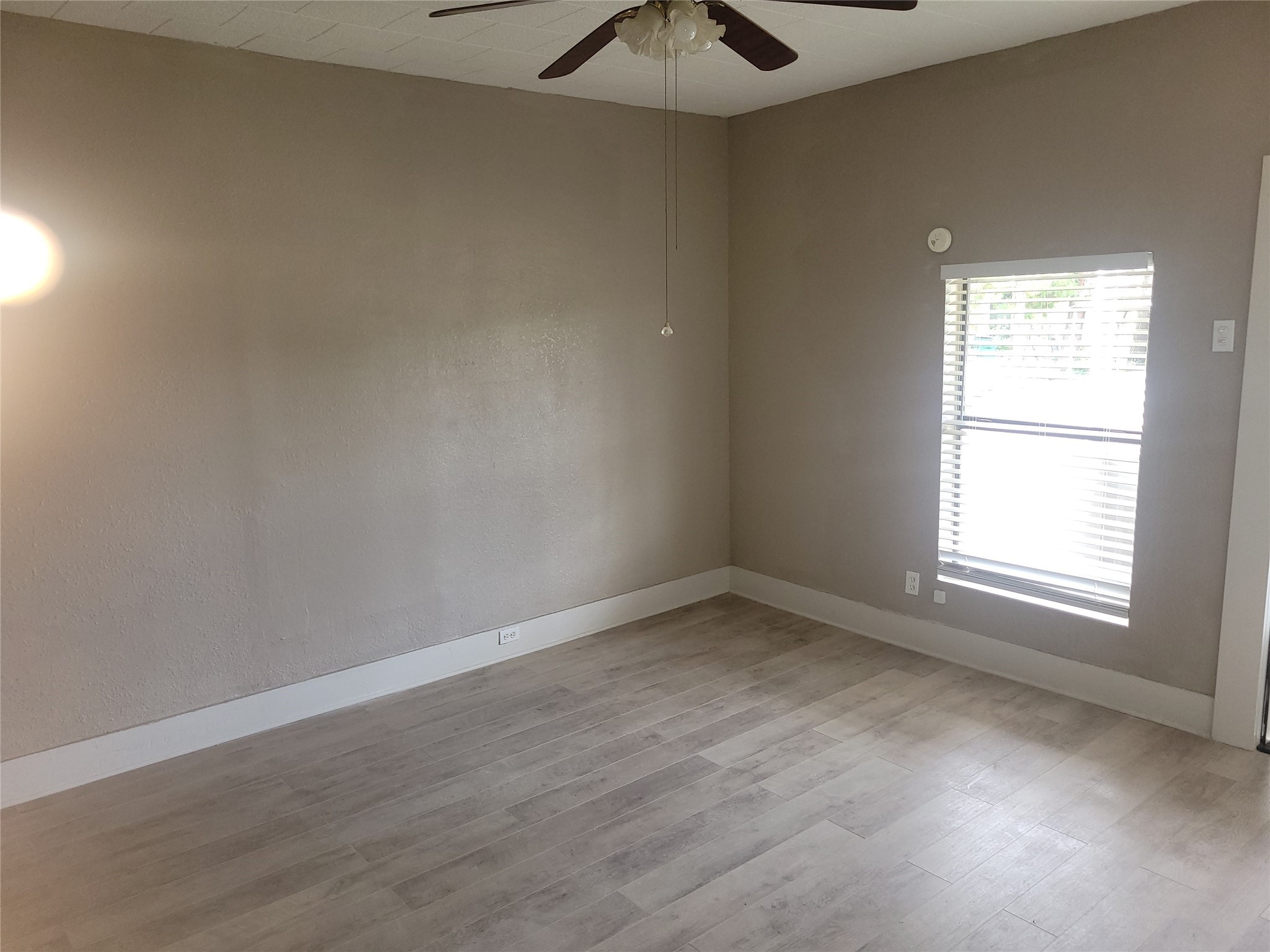 1009 W Mesquite Street Coleman TX 76834
