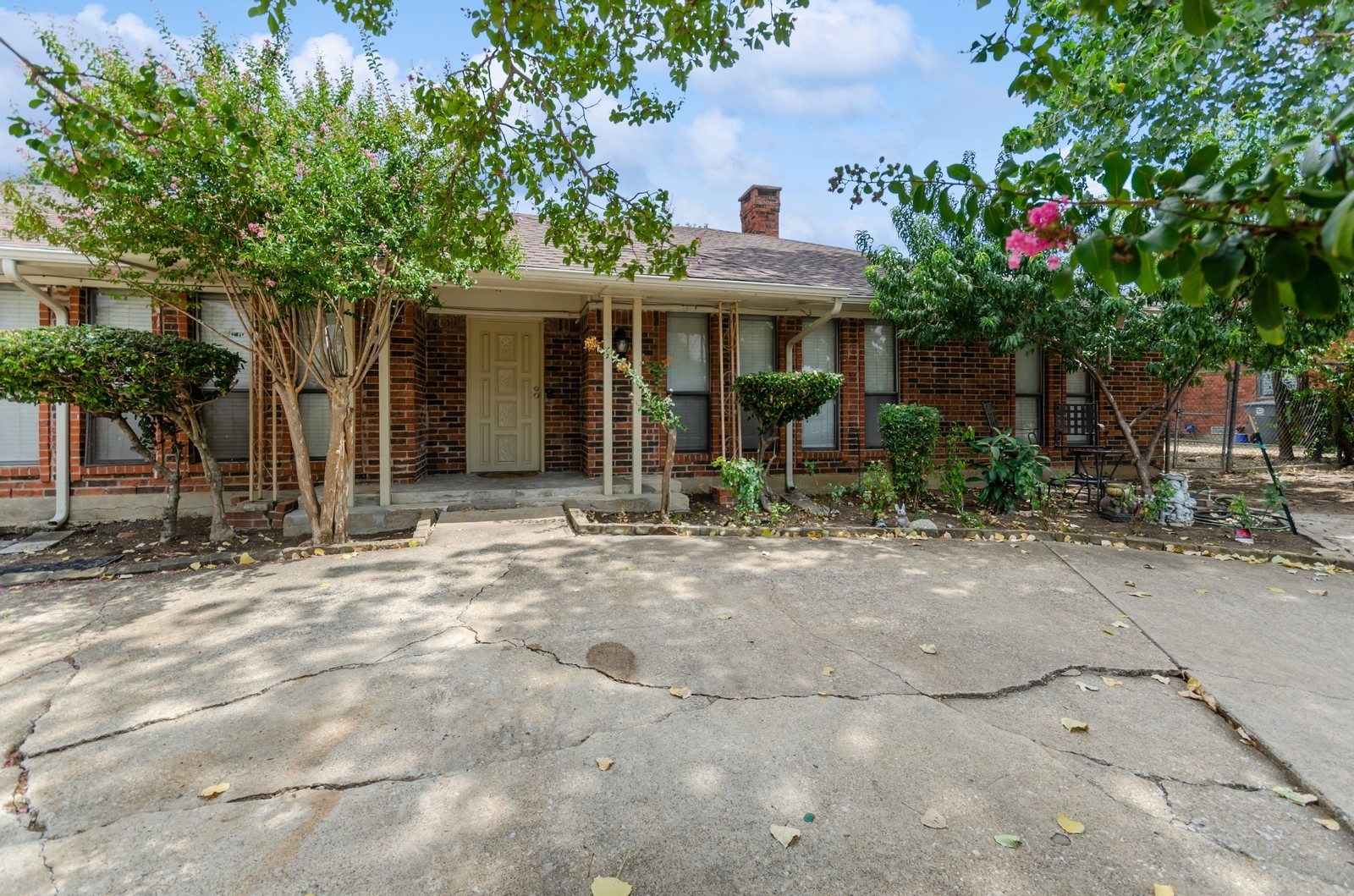 8443 Stults Road Dallas TX 75243
