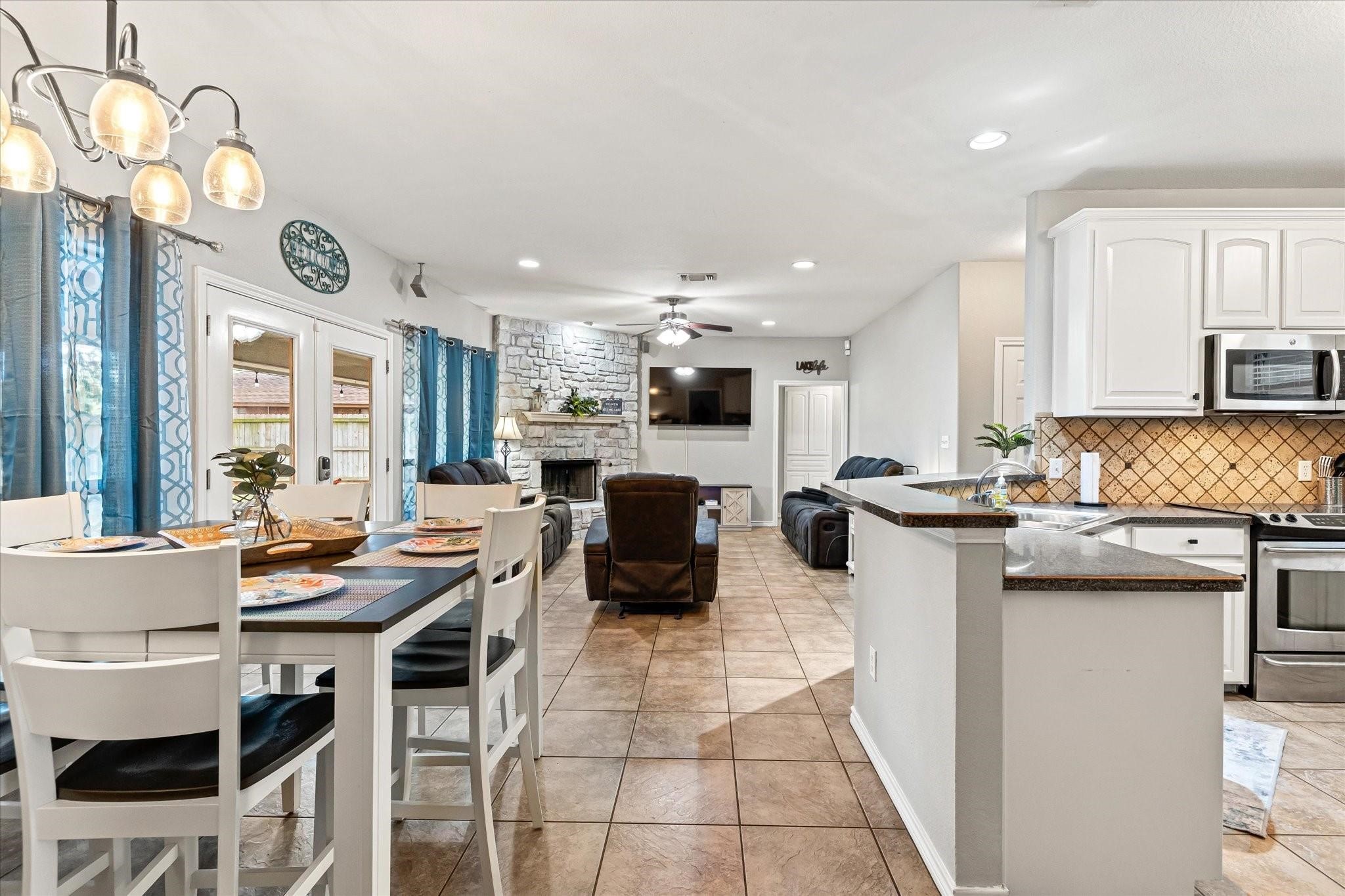 1609 Cheyenne Trail Granbury TX 76048