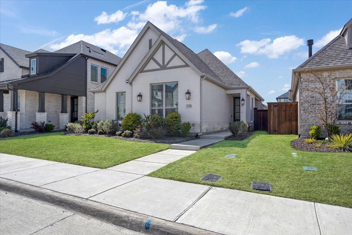 1709 Victoria Place Celina TX 75009