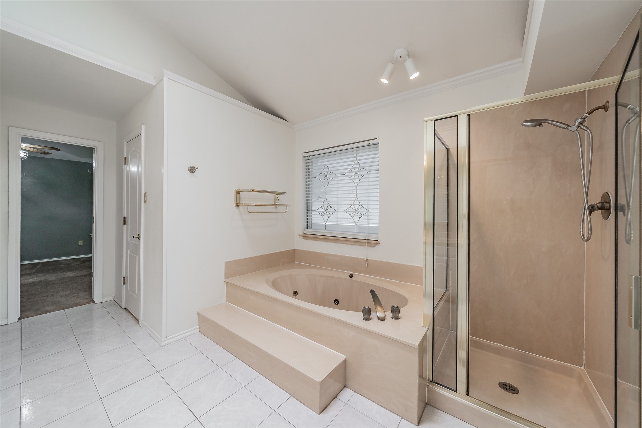 702 Jonathan Drive Euless TX 76040