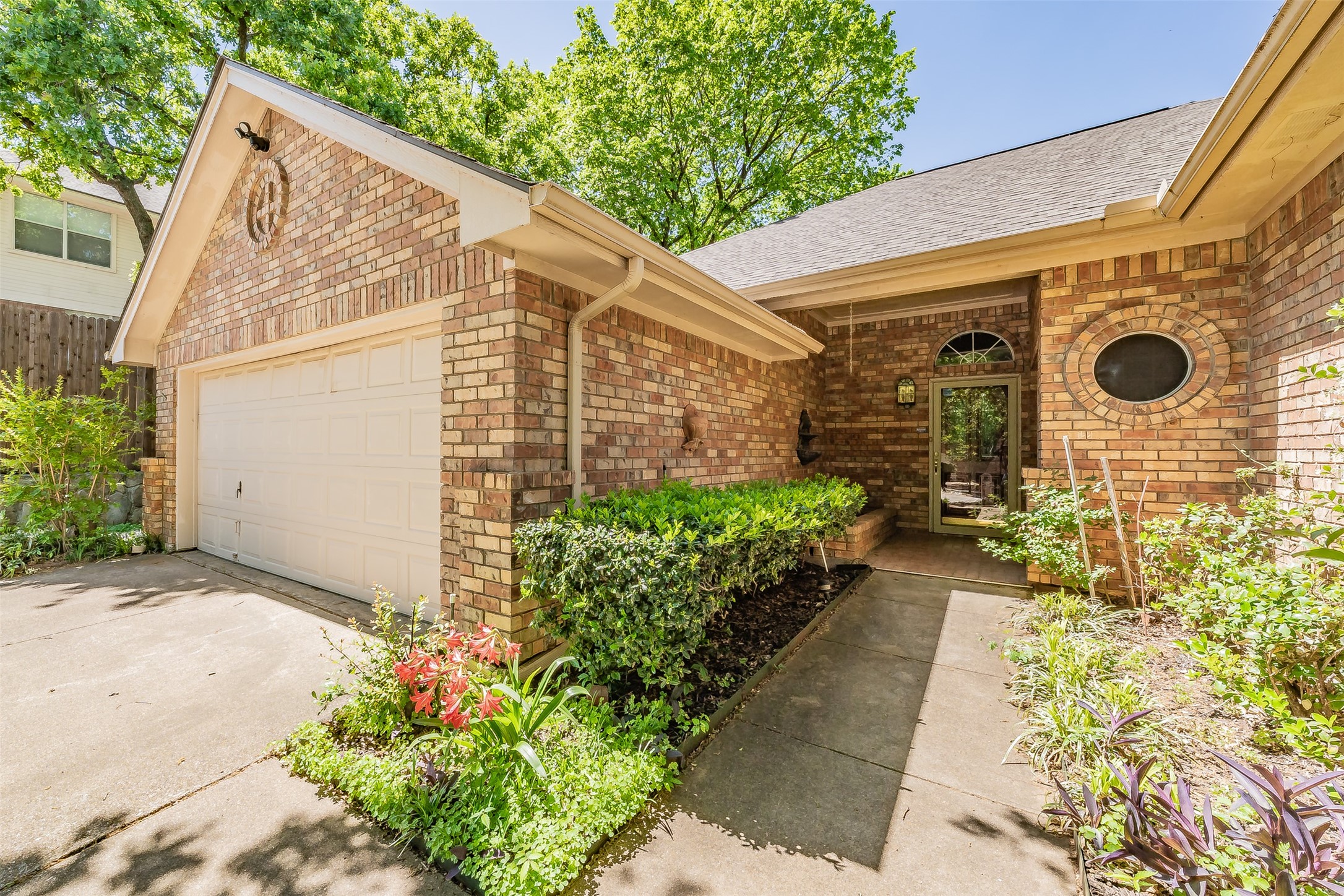 702 Jonathan Drive Euless TX 76040