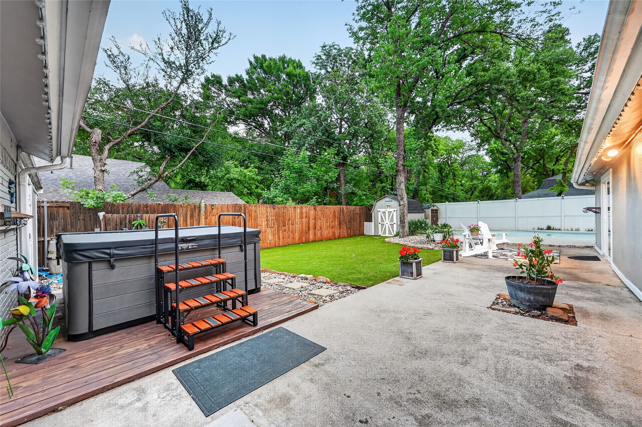 320 Tanglewood Lane Highland Village TX 75077