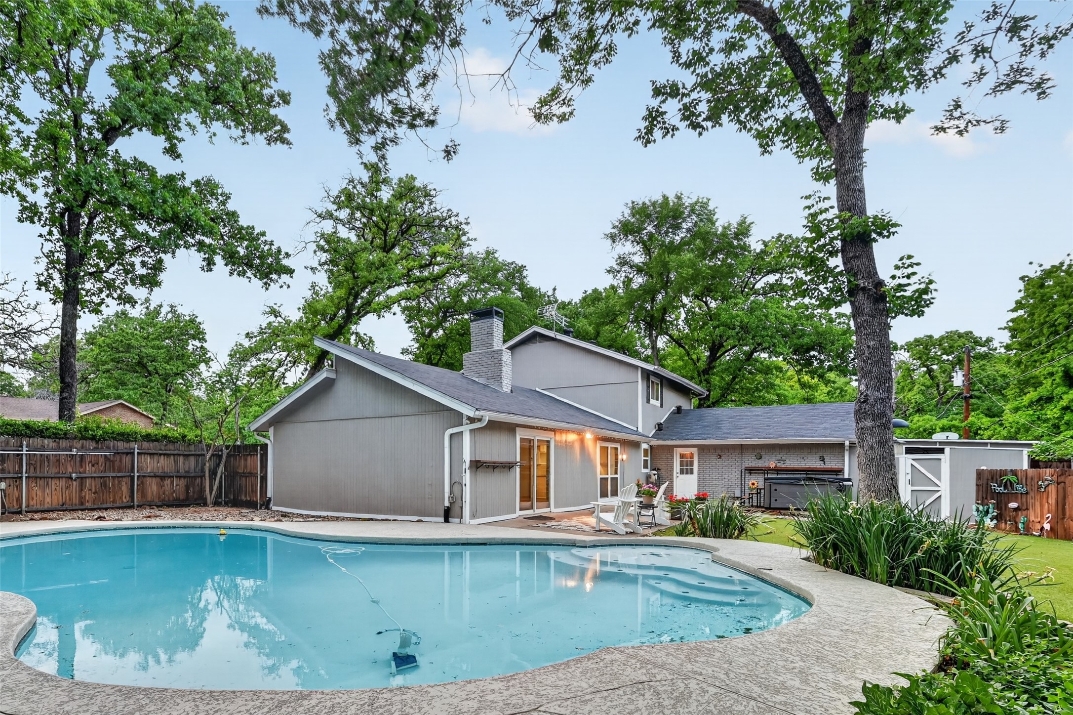 320 Tanglewood Lane Highland Village TX 75077