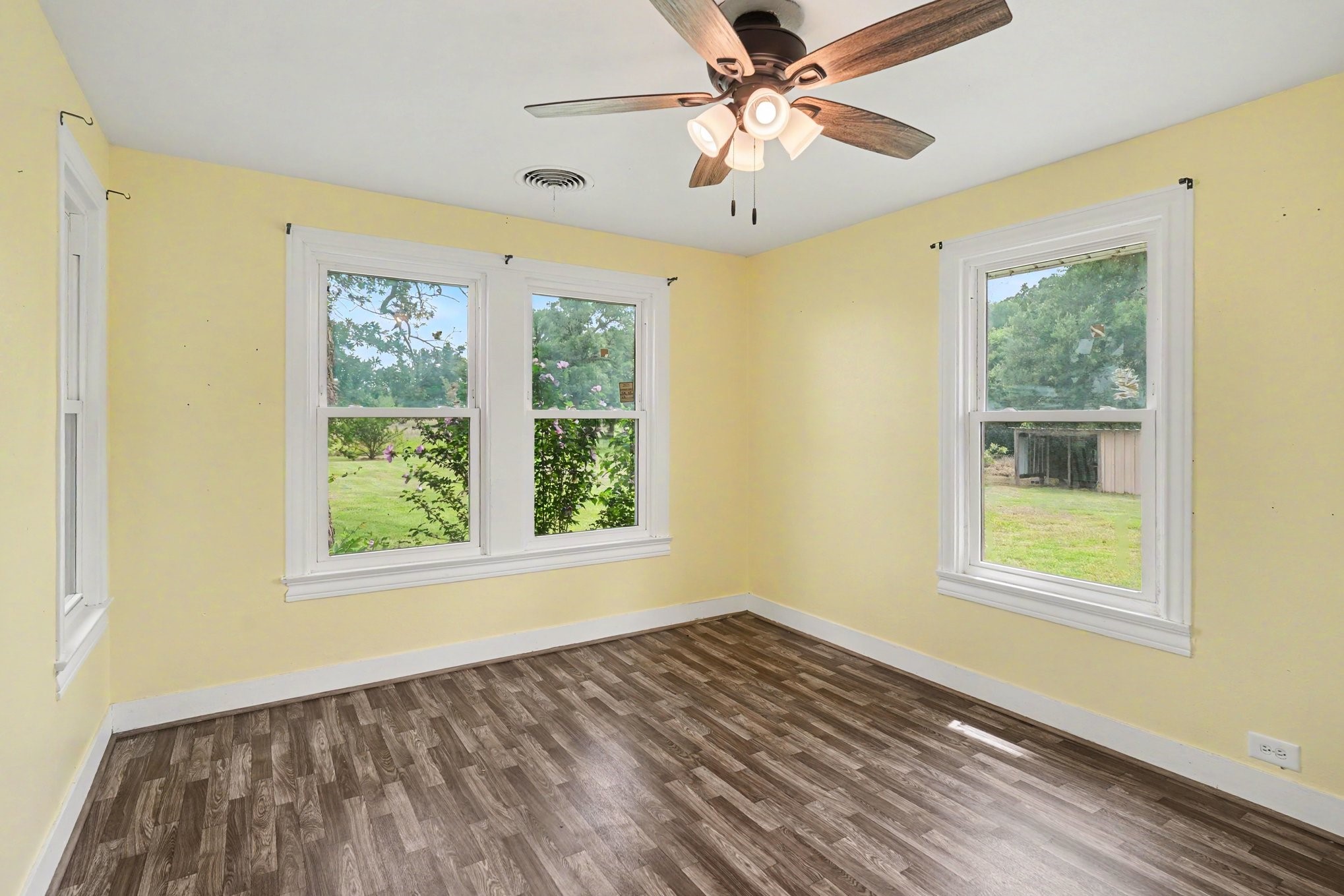 11015 State Highway 171 Covington TX 76636