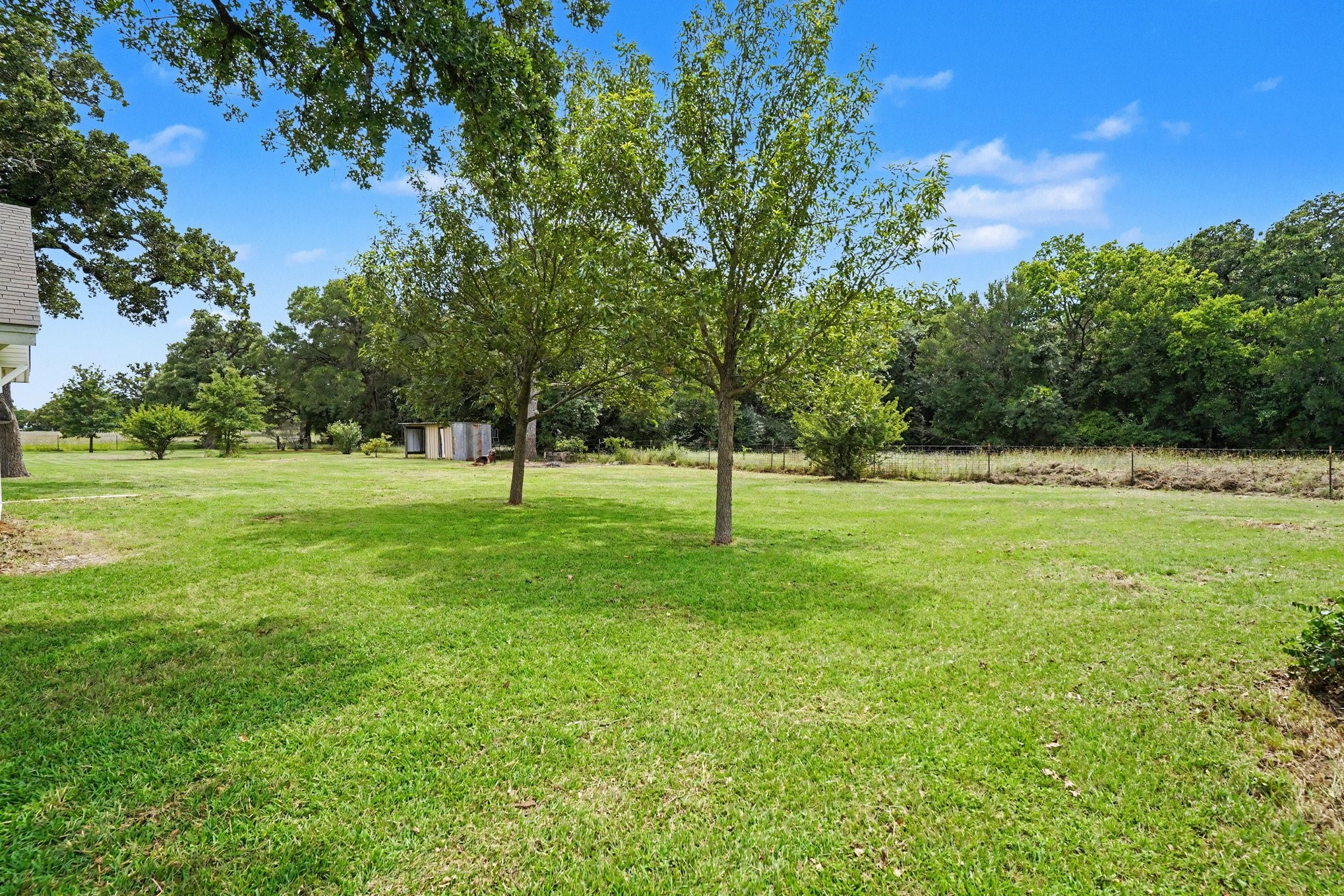 11015 State Highway 171 Covington TX 76636