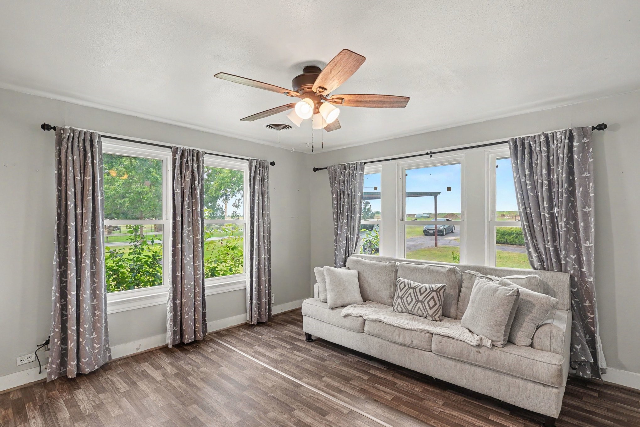 11015 State Highway 171 Covington TX 76636