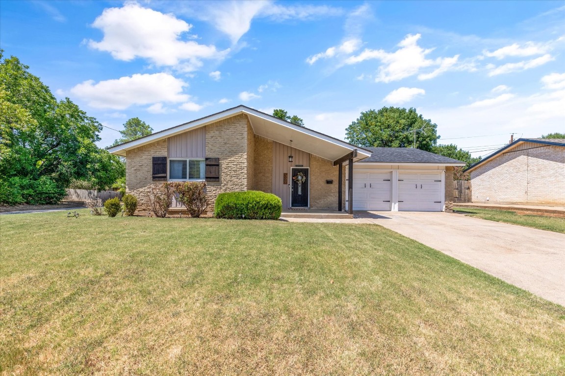 309 Town Creek Drive Euless TX 76039